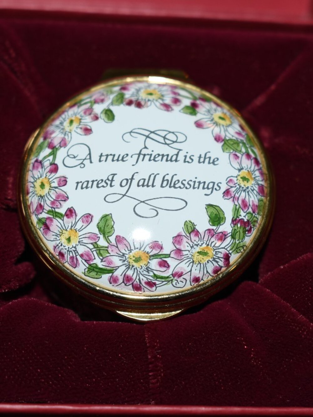Staffordshire Enamels A True Friend is the Rarest of all Blessings 05/550
